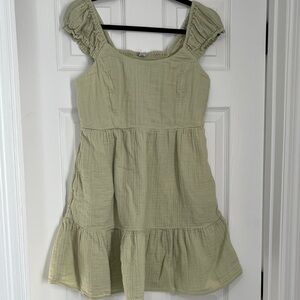 Old Navy Women’s Dress in Soft Green